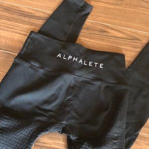 ALPHALETE BLACK HALO LEGGINGS
